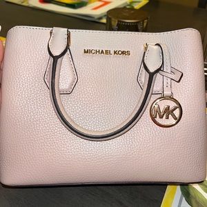 Michael kors cross body